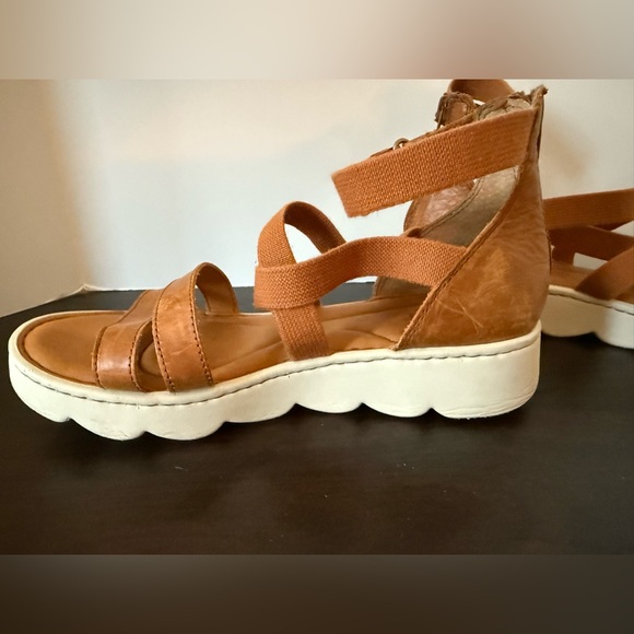 Born womens sandals size 8 - Picture 2 of 8